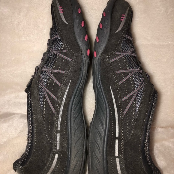 ❌SOLD❌Unused Skechers Shoes - Picture 2 of 7